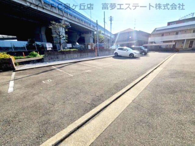 拡大写真:スカイコート 2階201の外観