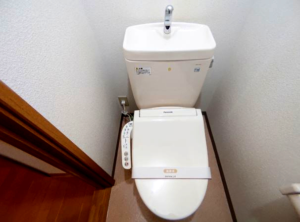 拡大写真：ドミール旭B棟 1階105のトイレ