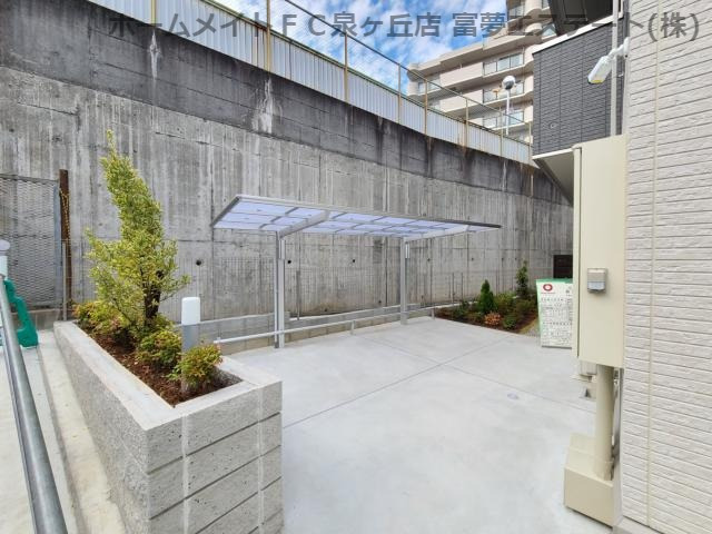 拡大写真:アクシス北野田 3階305の駐輪場