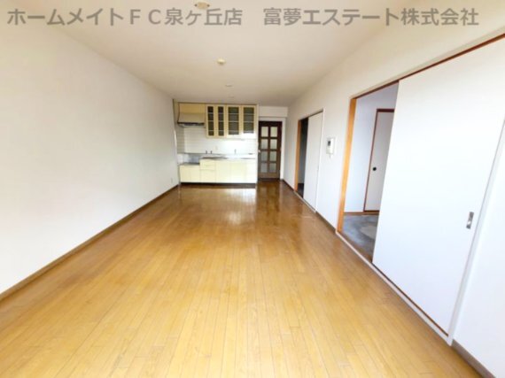 拡大写真:ライブリー高石 5階504の居間