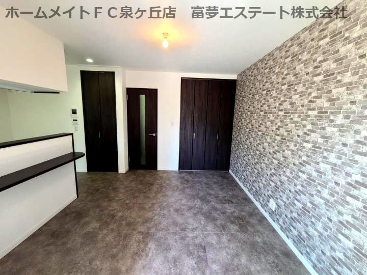 拡大写真:アサヒレジデンス 2階202の居間