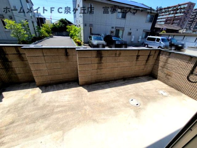 拡大写真：サニーヒルズ泉大津A棟 1階102の庭
