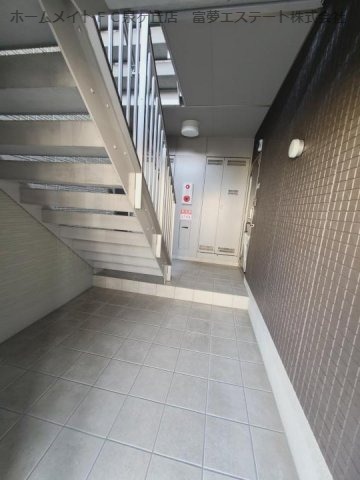 拡大写真：サニーヒルズ泉大津A棟 1階102のロビー
