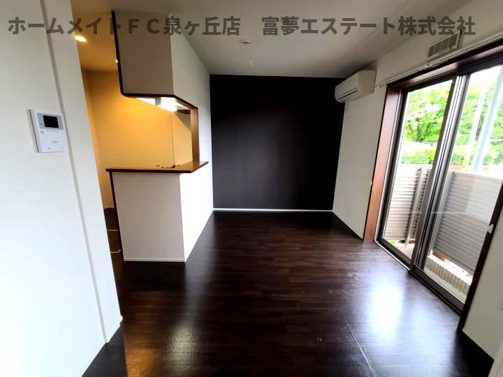 拡大写真:Casa Domani(カーサ ドマーニ) 1階102の居間