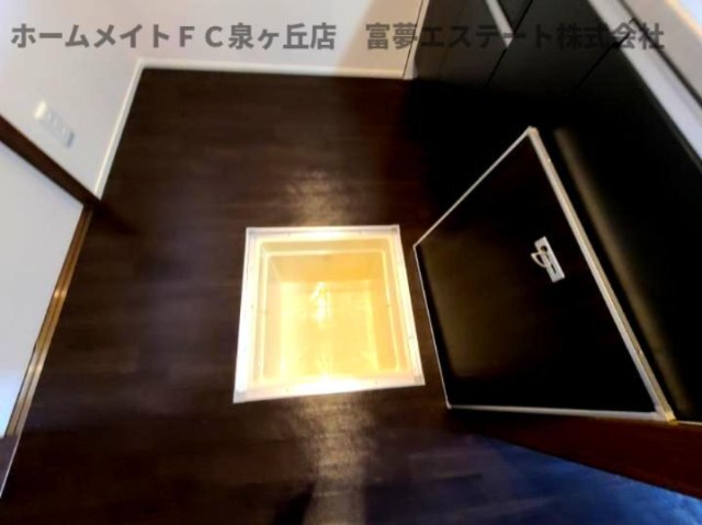 拡大写真:Casa Domani(カーサ ドマーニ) 1階102の床下収納