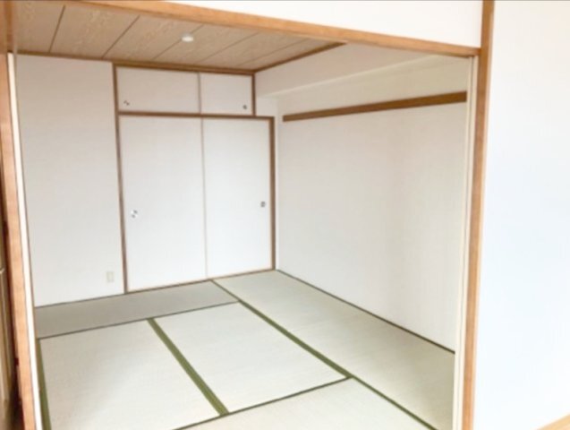 拡大写真:ファミールハイツ泉大津セントハーバーシティ1番館 11階1101の和室