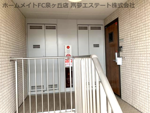 拡大写真:ファミリア金剛 2階202のロビー