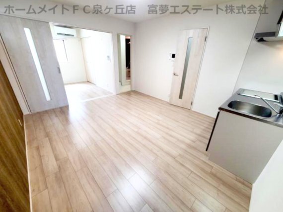 拡大写真：フジパレス上野芝 1階102の居間