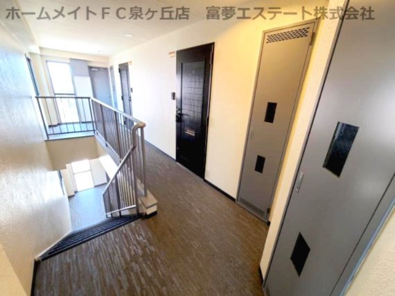 拡大写真:メゾンエスト 3階301のその他共有部分