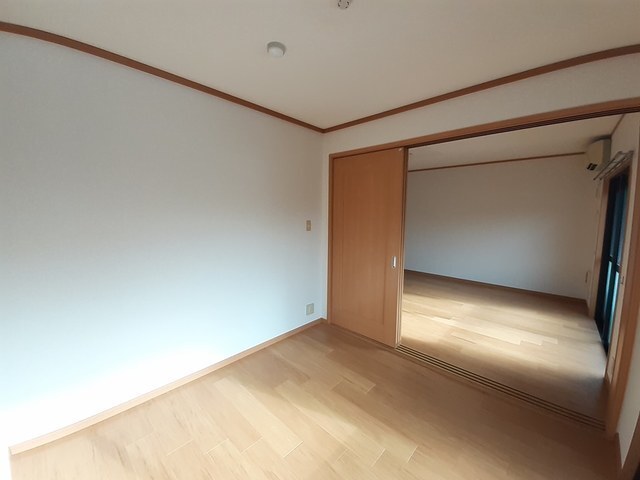 拡大写真:ローレル ハイツ 3階305の内観