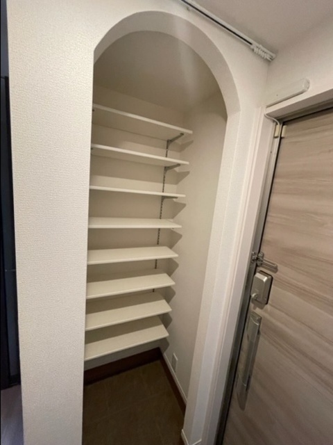 拡大写真:D-room今川 A棟 2階205の内観