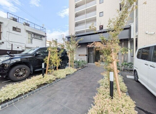 拡大写真:グランドレッセ今里 1階102の外観