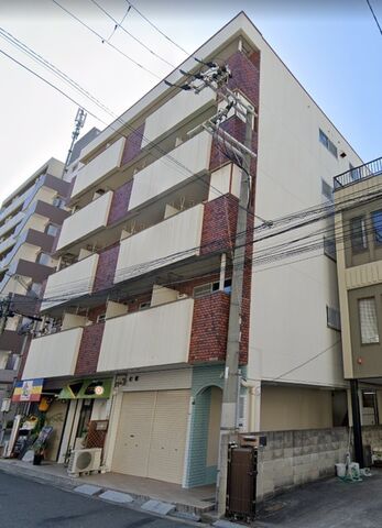 メゾン中央の外観