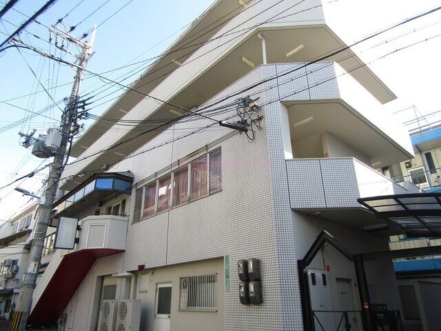 杉本ビルの外観
