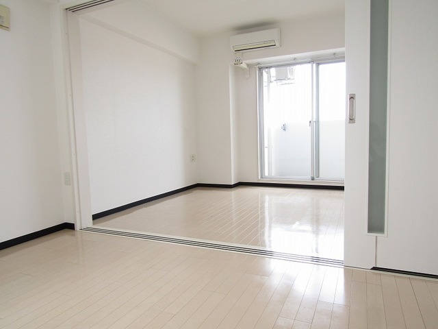 拡大写真:CITY SPIRE鶴見 6階606の内観
