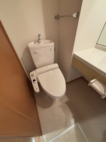 拡大写真：スリーズ国立 1階103の※別部屋参考写真です。