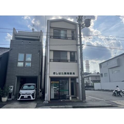 ドール小坂の外観