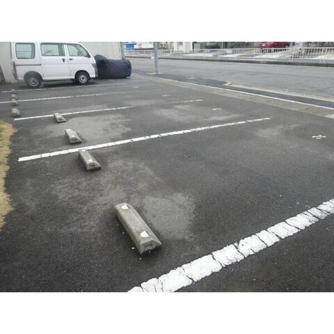 拡大写真:峰ビル 1階102の外観