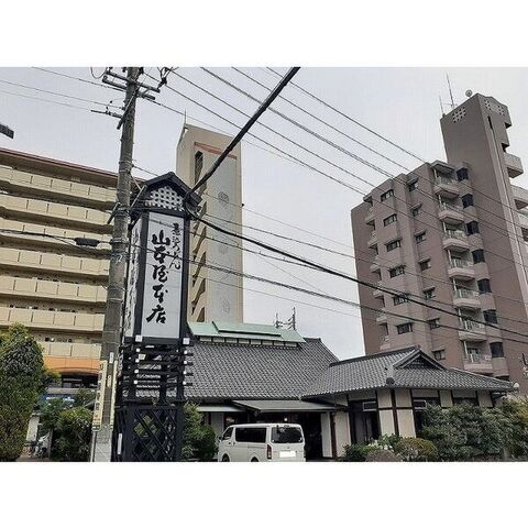 拡大写真:アーバン・ケティーズ 2階202の外観