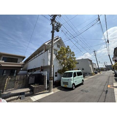 レオパレス小田井の外観