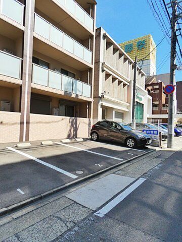 拡大写真:グランシャトゥ那古野 1階1Bの外観