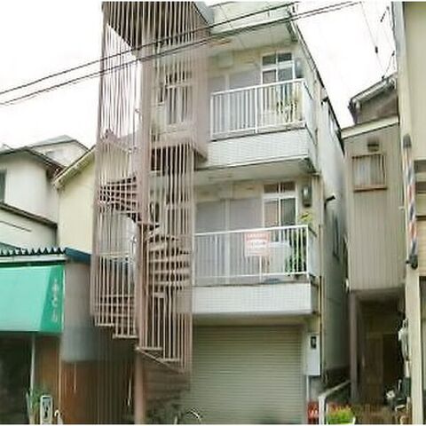 西里ハイツの外観