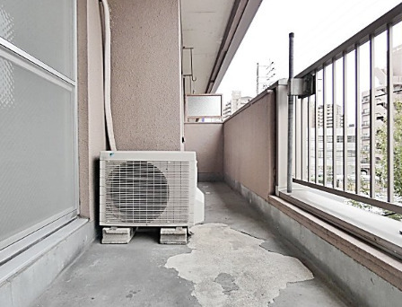 拡大写真：肥後ビル 3階301のバルコニー