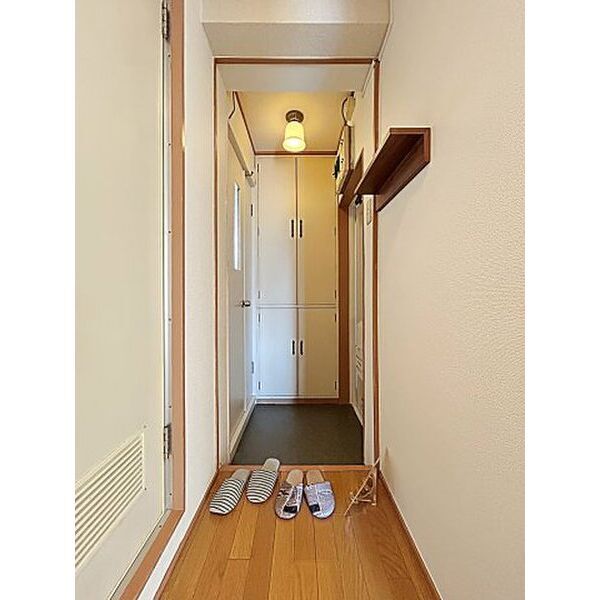 拡大写真:山の手荘 4階401の玄関