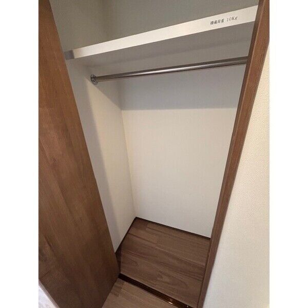 拡大写真:SHOKEN Residence 名古屋〈太閤通〉 13階1304の収納