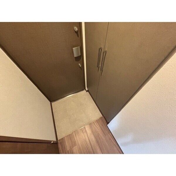 拡大写真:SHOKEN Residence 名古屋〈太閤通〉 11階1105の玄関
