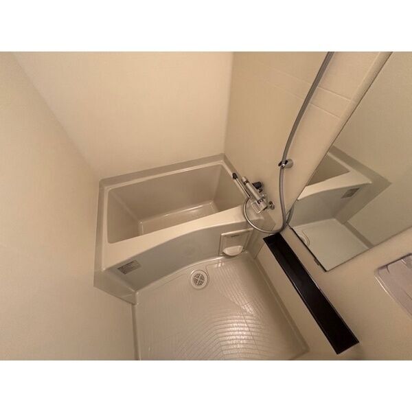 拡大写真:SHOKEN Residence 名古屋〈太閤通〉 13階1303の風呂
