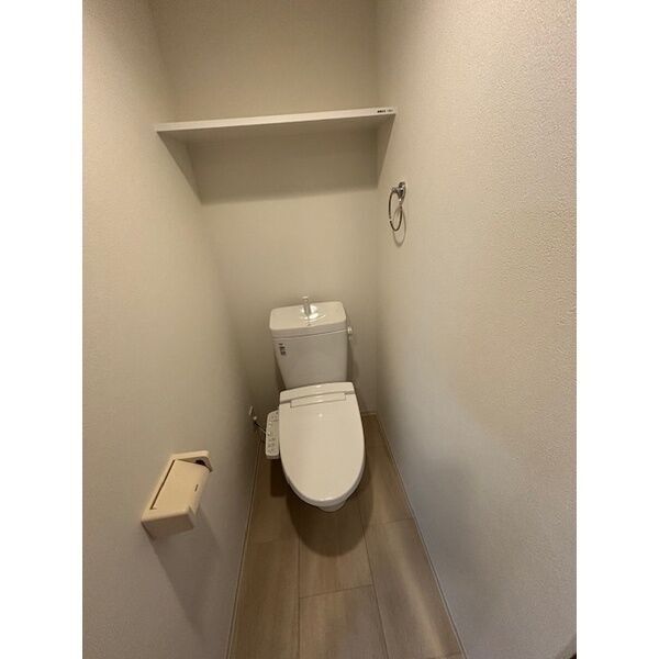 拡大写真:SHOKEN Residence 名古屋〈太閤通〉 15階1503のトイレ