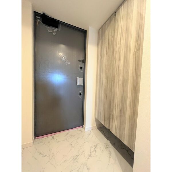 拡大写真:S-RESIDENCE六番町 7階711の玄関