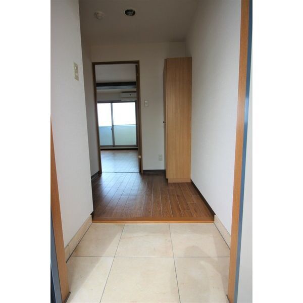 拡大写真:THE RESIDENCE IMAIKE NORTH 7階701の玄関