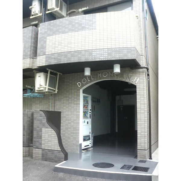 拡大写真：ドール本願寺 1階102のエントランス