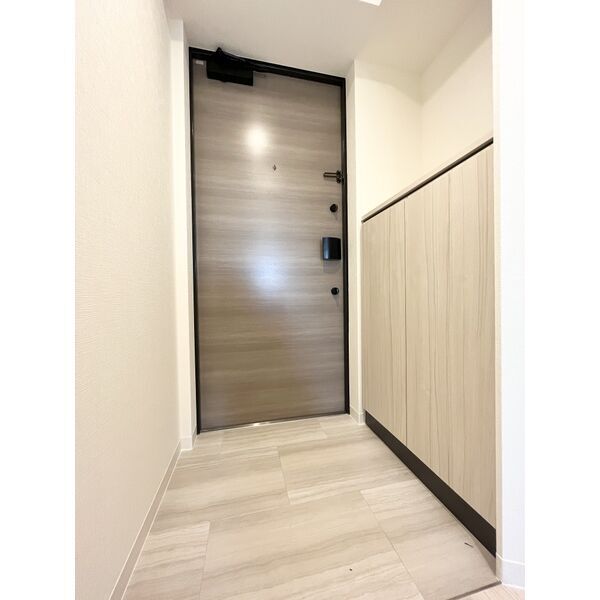 拡大写真:S-RESIDENCE浄心East 6階601の玄関