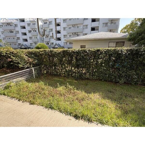 拡大写真:アーバンラフレ志賀壱参号棟 1階108の庭