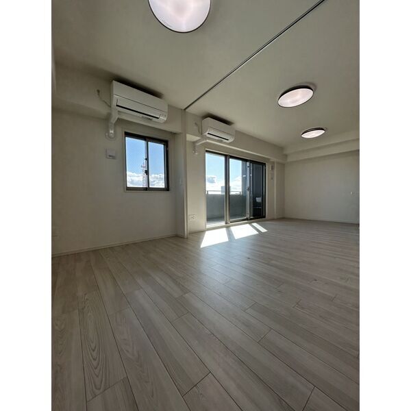 拡大写真:Alivis金山East 3階303の居間