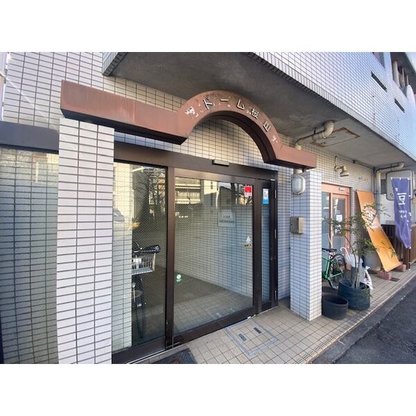 拡大写真:ドーム桜山 3階3Eのエントランス