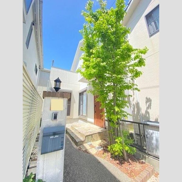 拡大写真:新西2丁目戸建 1階-のエントランス