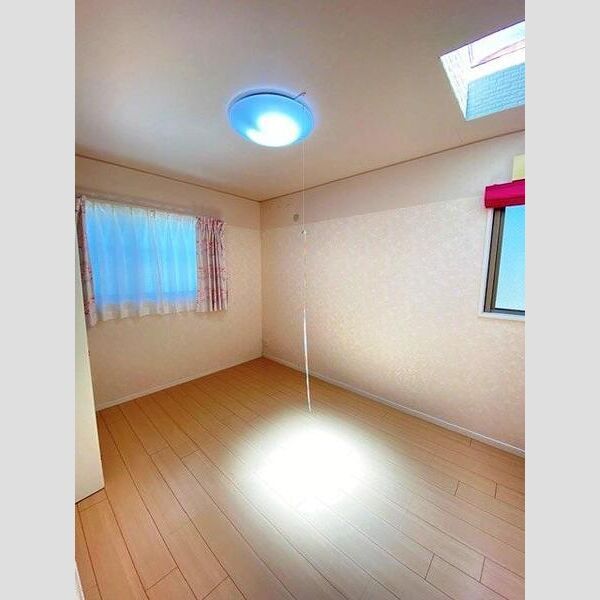 拡大写真:新西2丁目戸建 1階-の内装