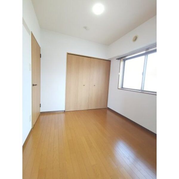 拡大写真:シャルマン高社 4階406の居間