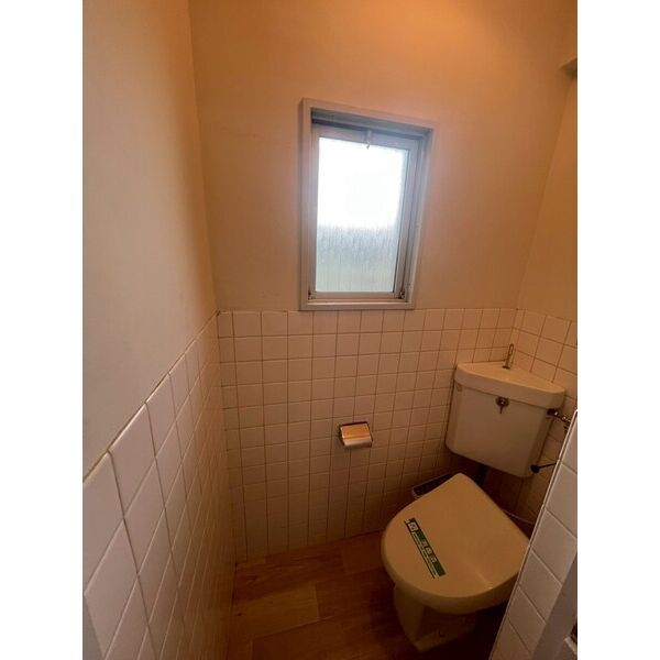拡大写真:三進マンション 3階302のトイレ