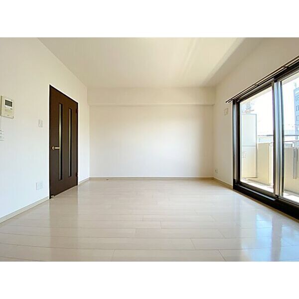 拡大写真:Cherry Suite 2階202の居間