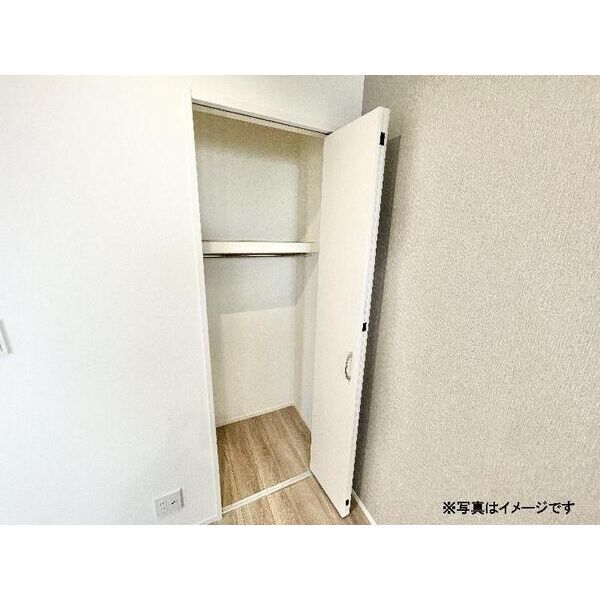 拡大写真:robot home 新守山 1階102の収納