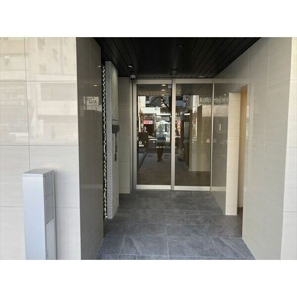 拡大写真:NISSYO BUILDING 6階0606のエントランス