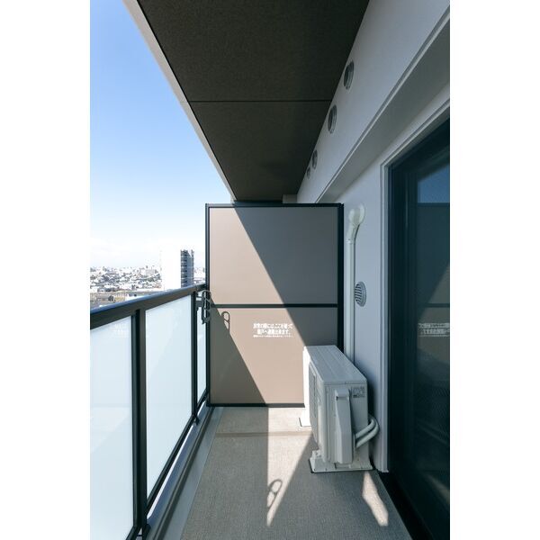 拡大写真:S-RESIDENCE尾頭橋clarity(クラリティ) 9階903のバルコニー