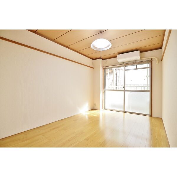 拡大写真:西里ハイツ 2階2Aの居間
