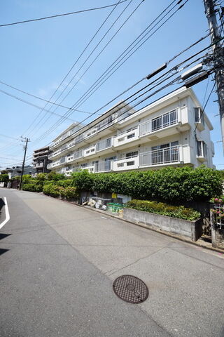 拡大写真:多摩市豊ヶ丘1丁目 1階101の★住環境のよい静かなところです★