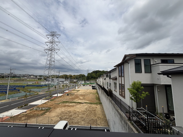 拡大写真:稲城市坂浜3丁目 3階303の〜風が気持ちぃ〜